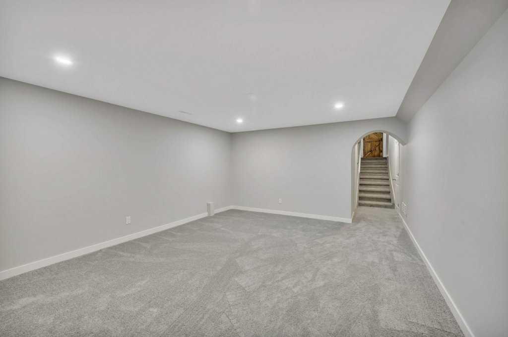 7 Goodacre Close Property Photo 29