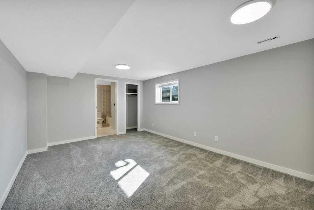 7 Goodacre Close Property Photo 31