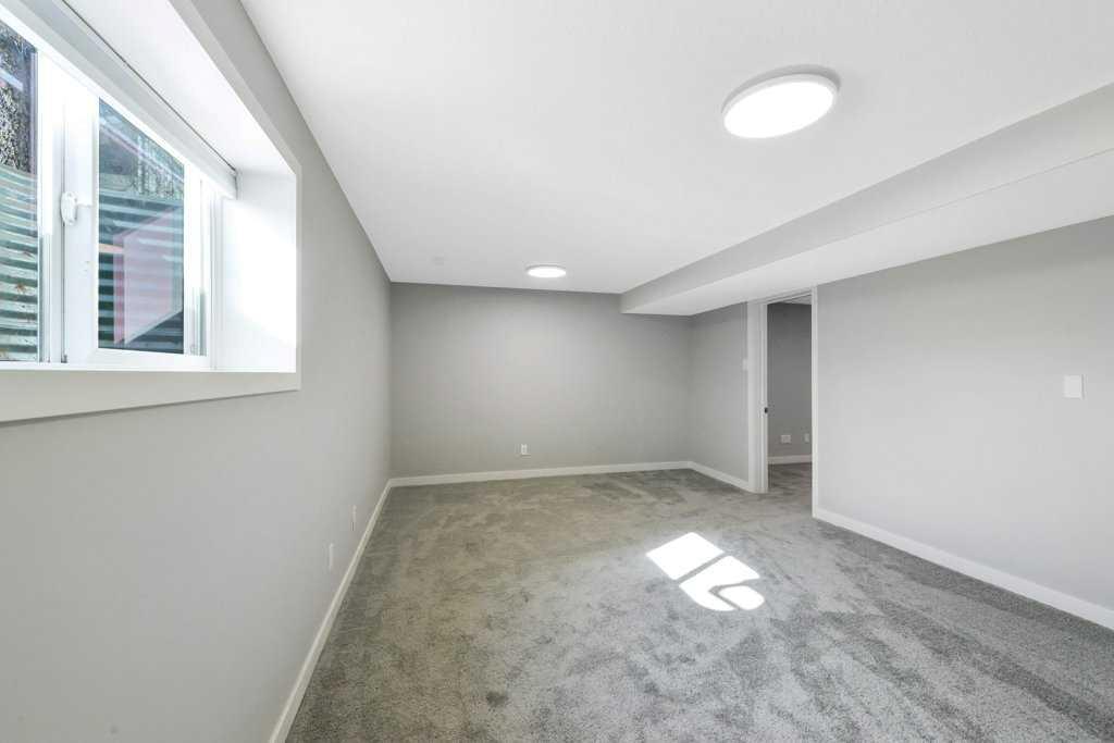 7 Goodacre Close Property Photo 32