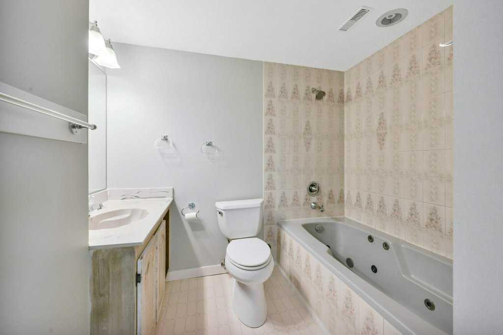 7 Goodacre Close Property Photo 33