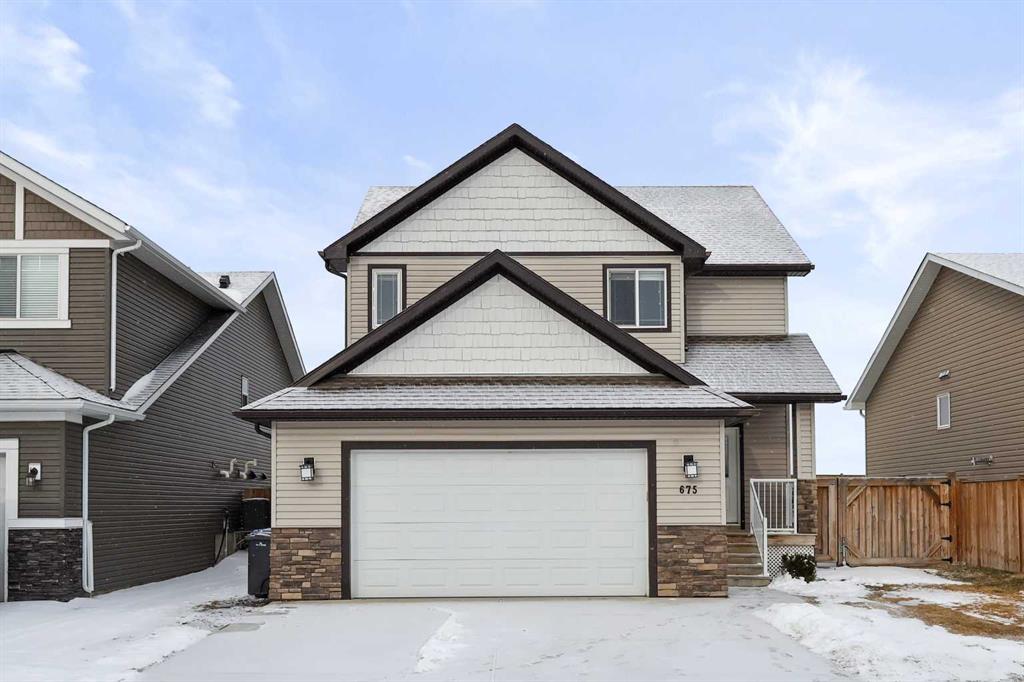 675 West Highland Crescent Property Photo