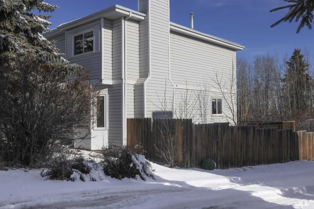 5925 54 Street Property Photo