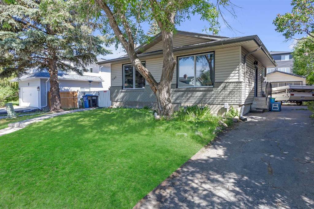 141 Carr Crescent Property Photo