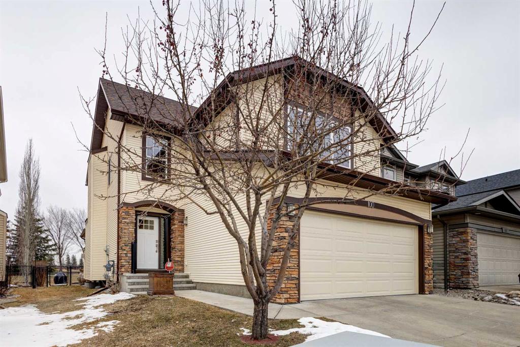 100 Drake Landing Crescent Property Photo
