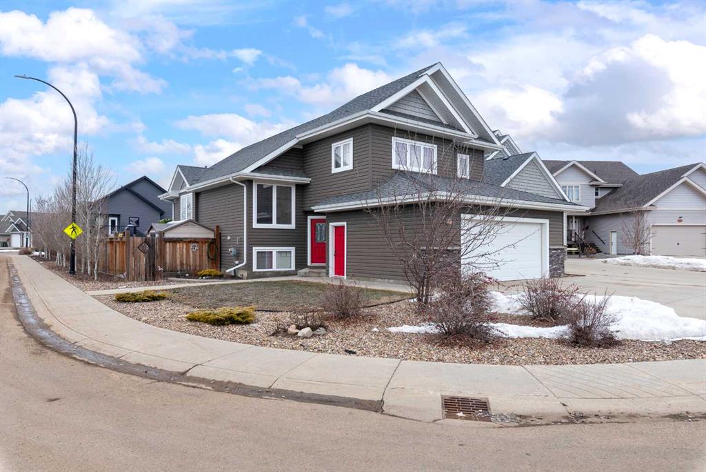 1907 56 Avenue Property Photo