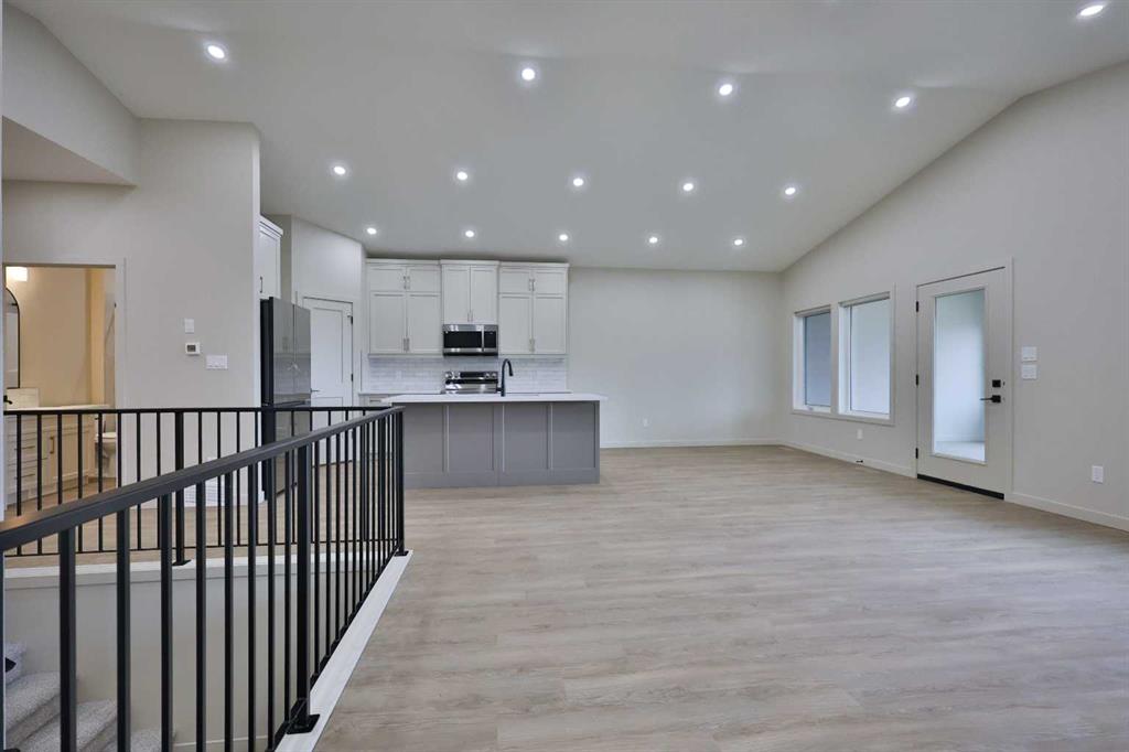 112 E 300 S Property Photo 3