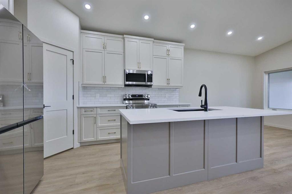 112 E 300 S Property Photo 4