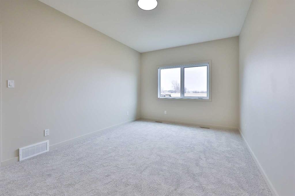 112 E 300 S Property Photo 11