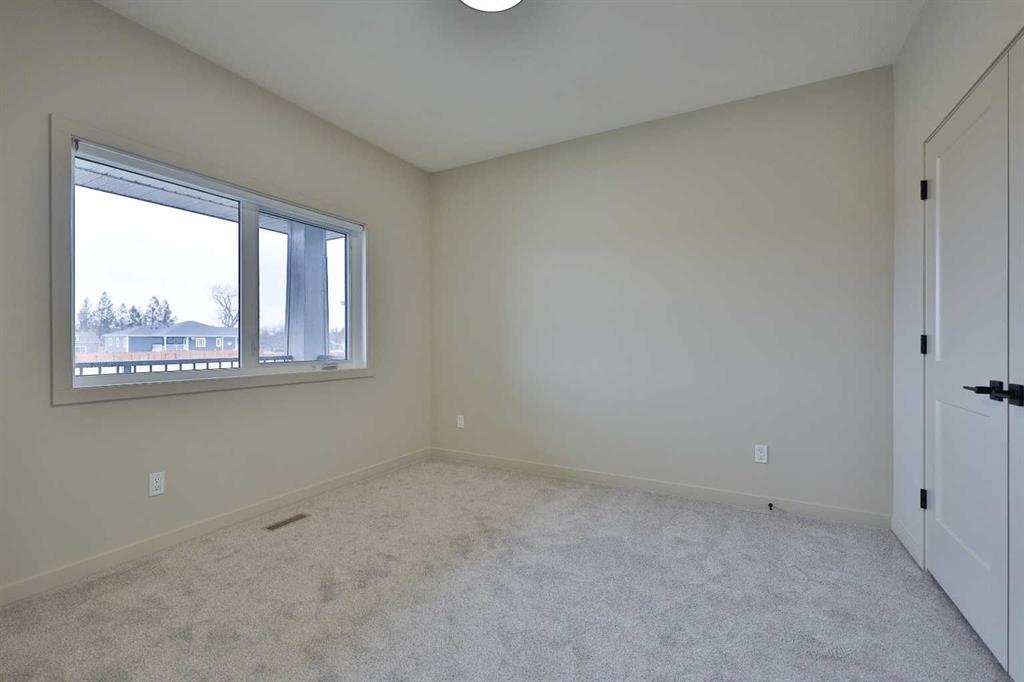 112 E 300 S Property Photo 15