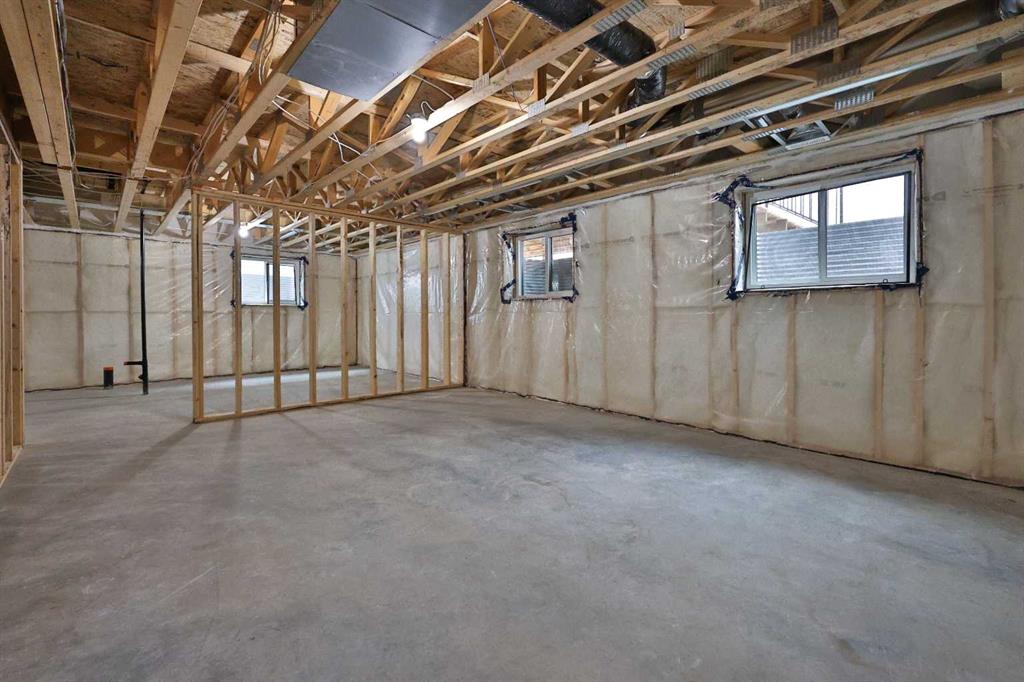 112 E 300 S Property Photo 19