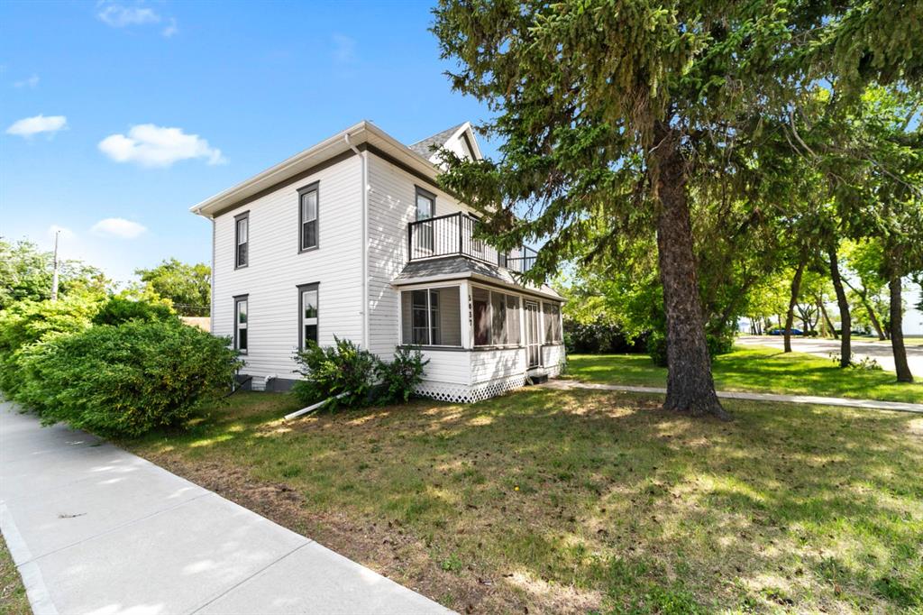 5037 48 Street Property Photo 1