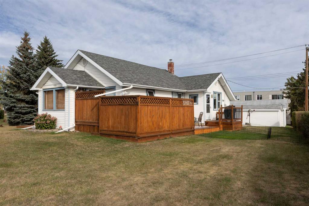5420 49a Avenue Property Photo