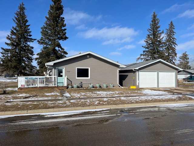 4714 49 Avenue Property Photo