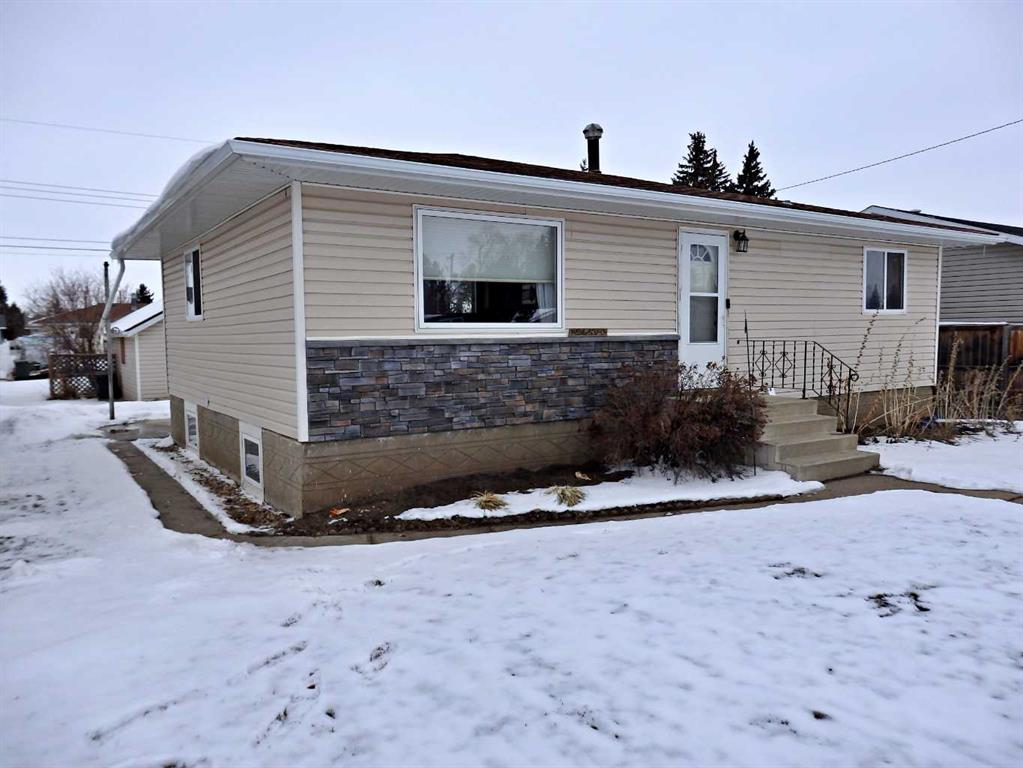 4516 53 Avenue Property Photo