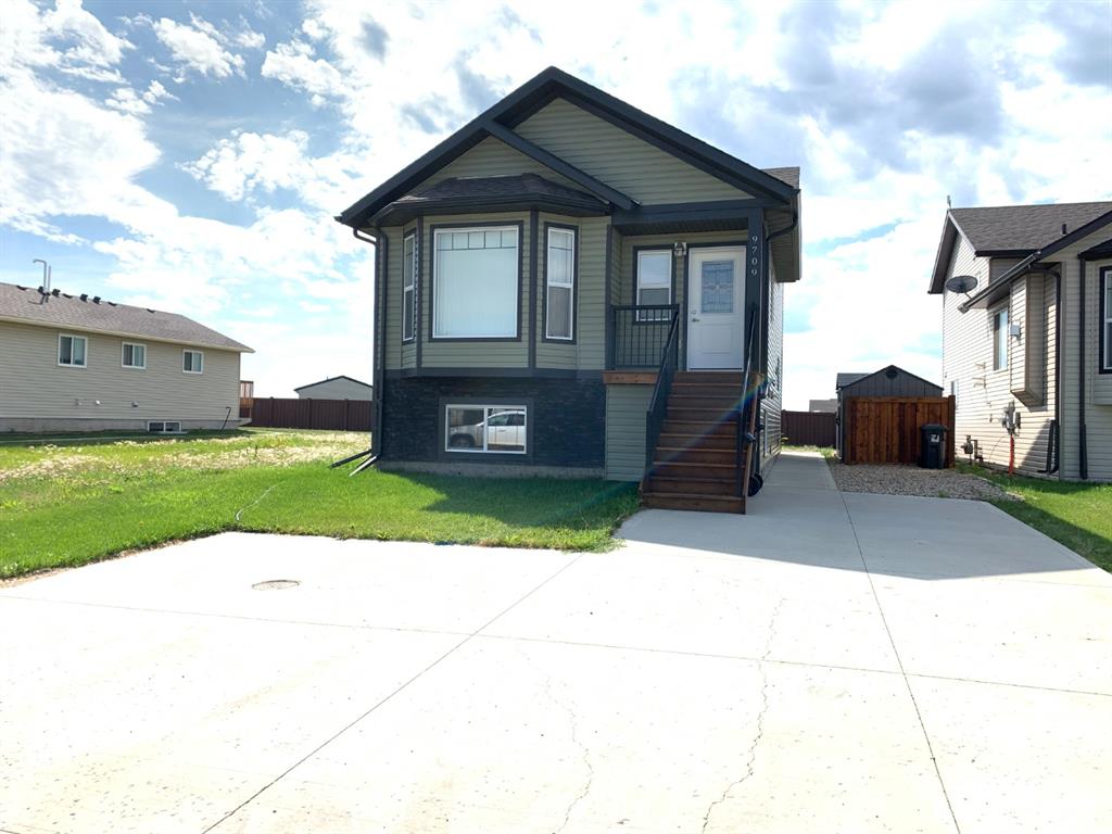 9709 113 Avenue Property Photo