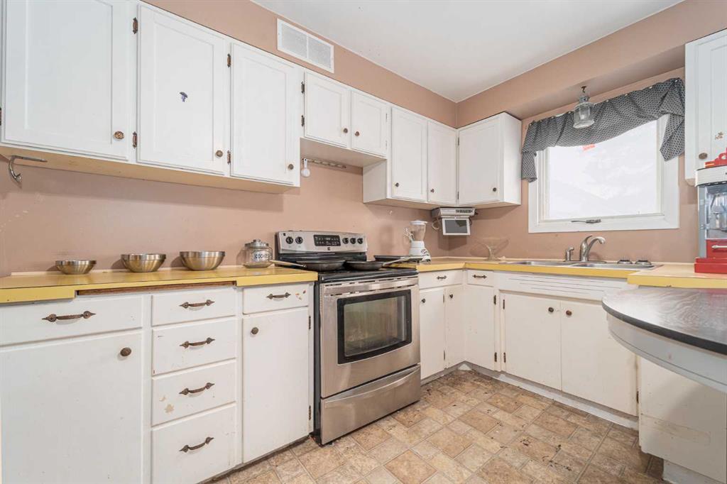 164 S 100 E Property Photo 9