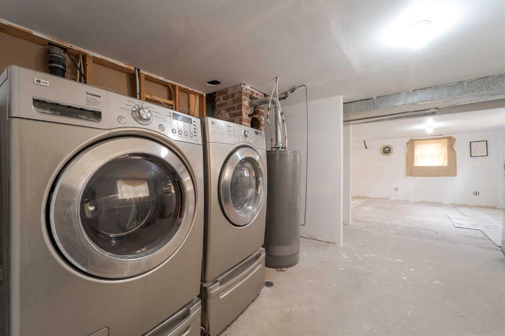 164 S 100 E Property Photo 16