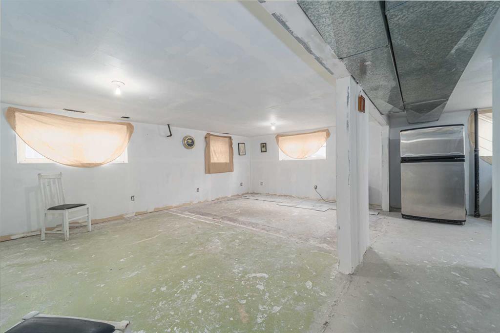 164 S 100 E Property Photo 20