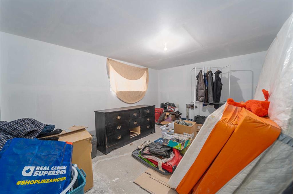 164 S 100 E Property Photo 21
