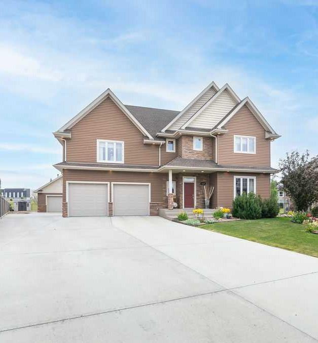1620 53a Avenue Close Property Photo