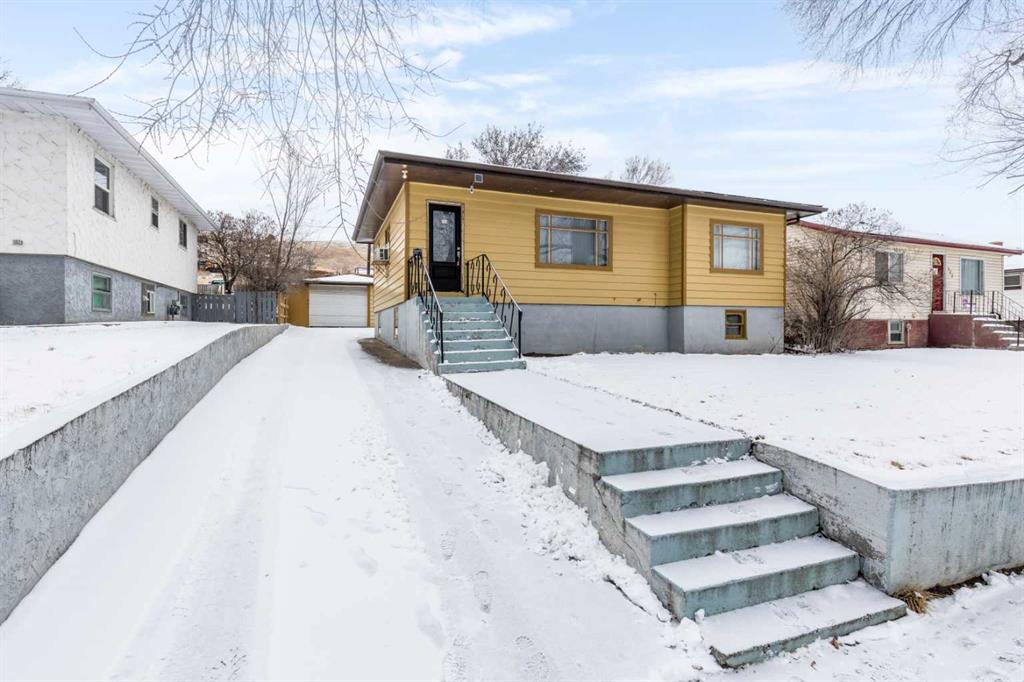 330 4 Street Property Photo