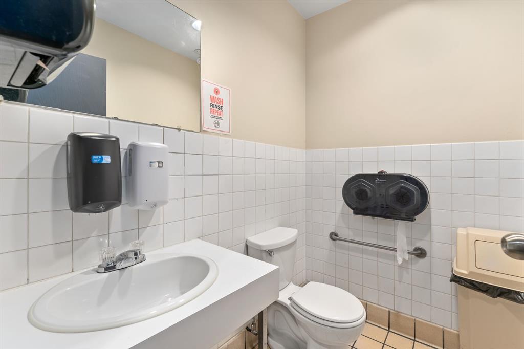 224 Edmonton Trail Property Photo 28