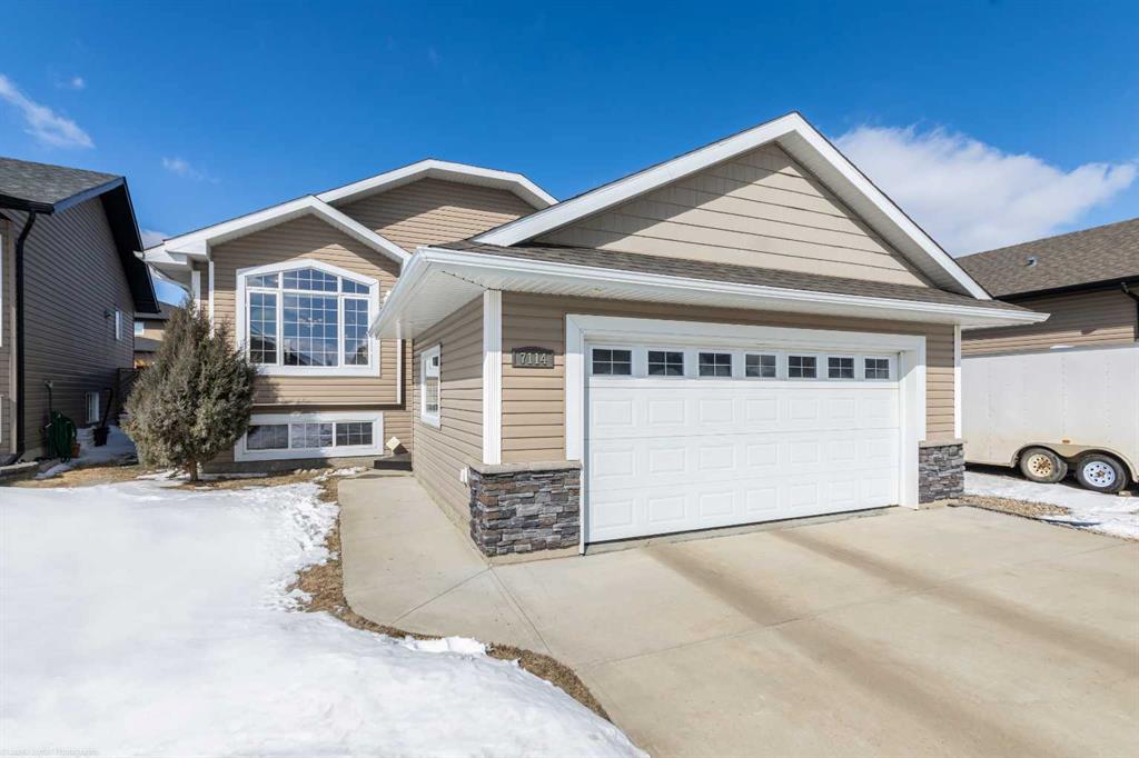 7114 40 Street Property Photo