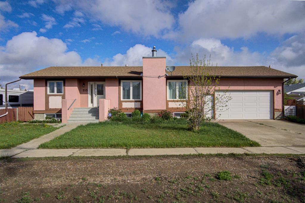 213 2 Avenue Property Photo 1