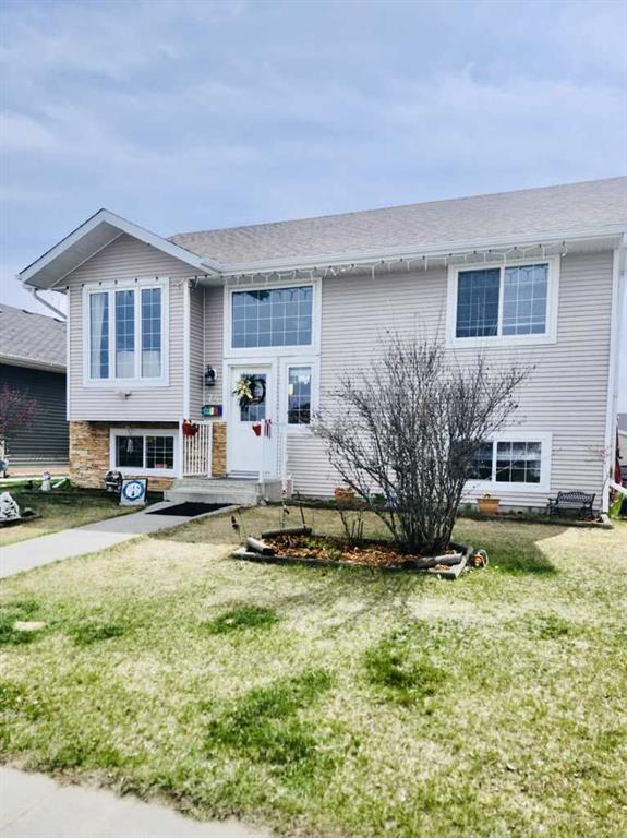 74 Pine Crescent Property Photo