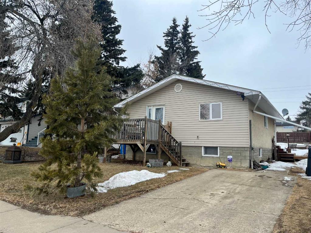 4830 49 Avenue Property Photo