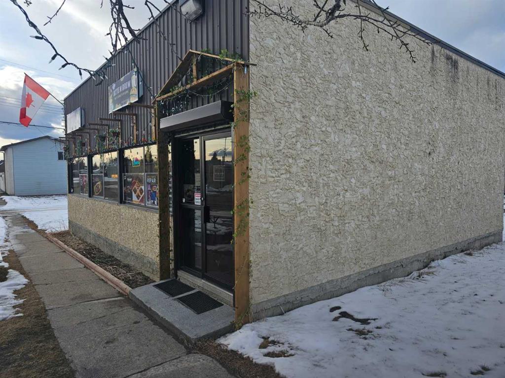4912 49 Avenue Kiosk Property Photo 4