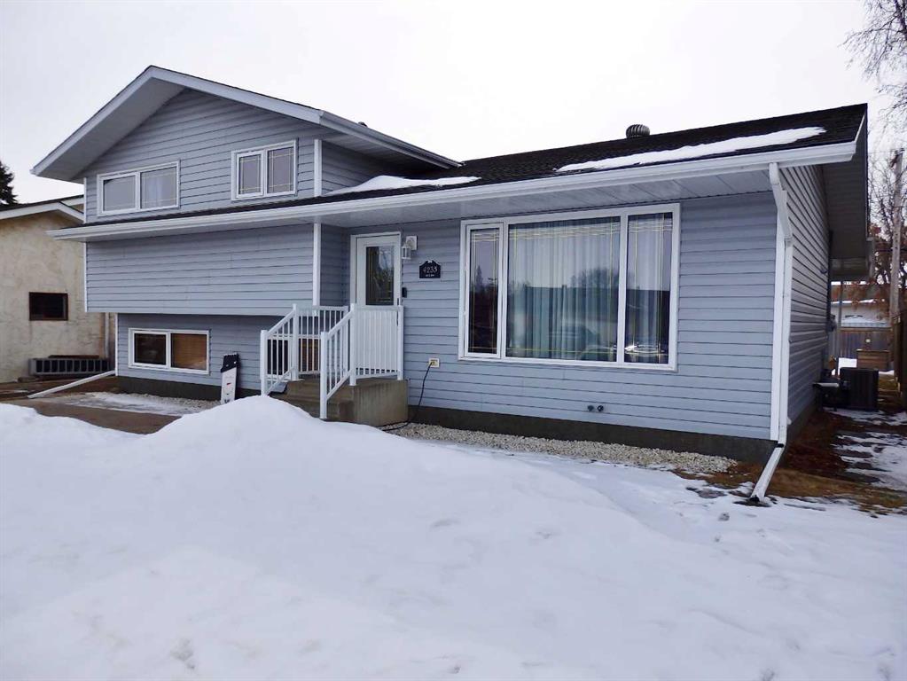 4235 48a Avenue Property Photo