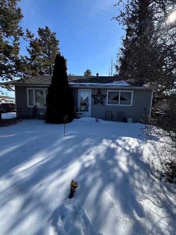 4601 48 B Ave Property Photo