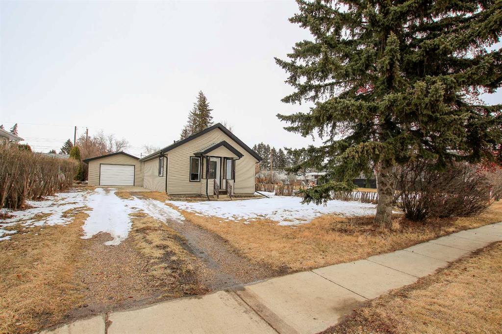 5632 52 Avenue Property Photo