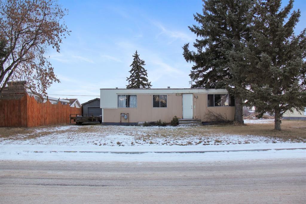 5402 46 Avenue Property Photo