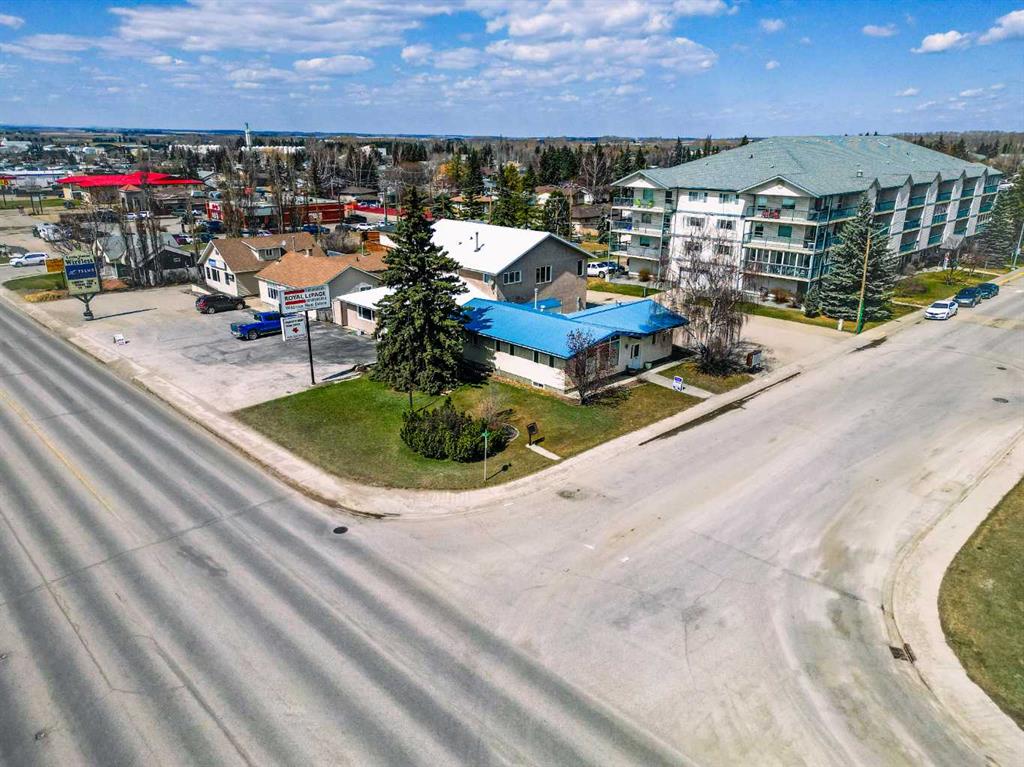 4530 54 Avenue Property Photo