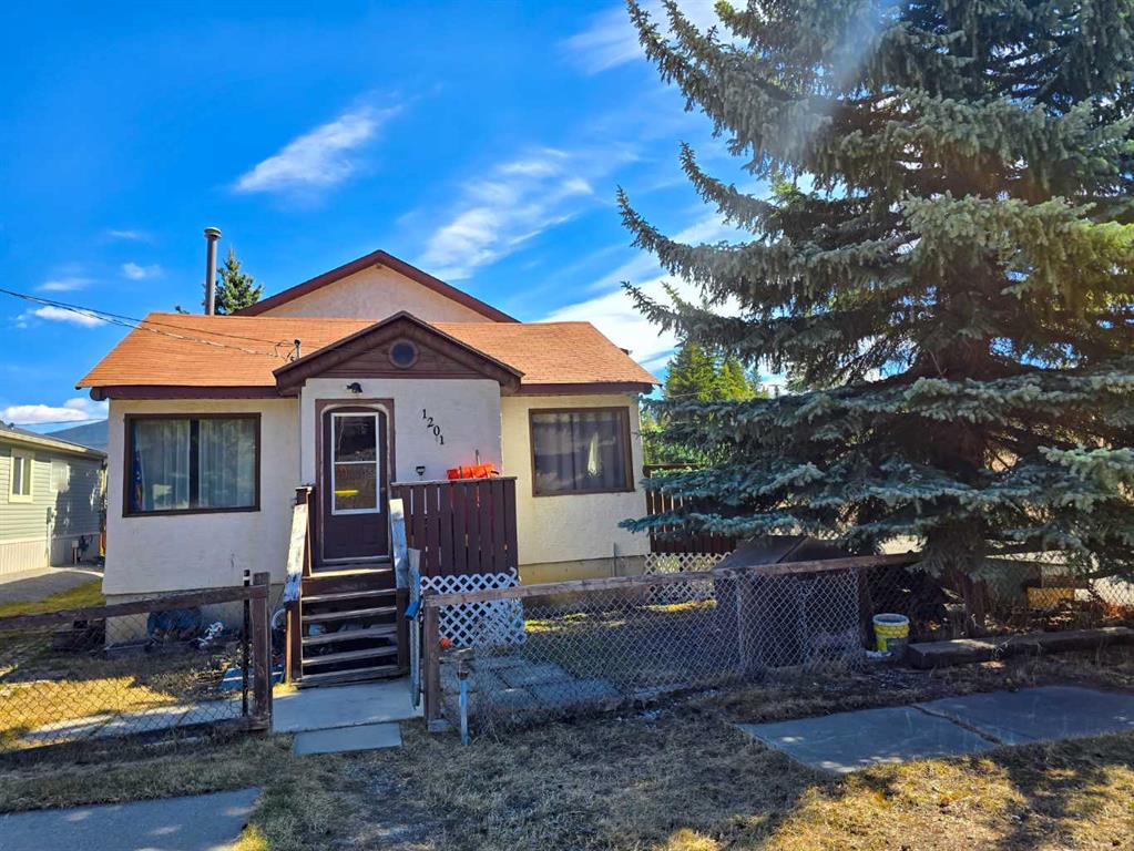 1201 83 Street Property Photo