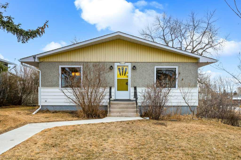 215 6 Avenue Property Photo