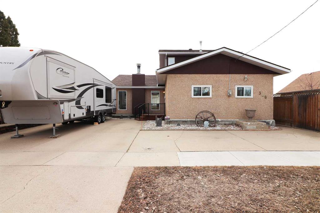 Redcliff Real Estate Listings Main Image