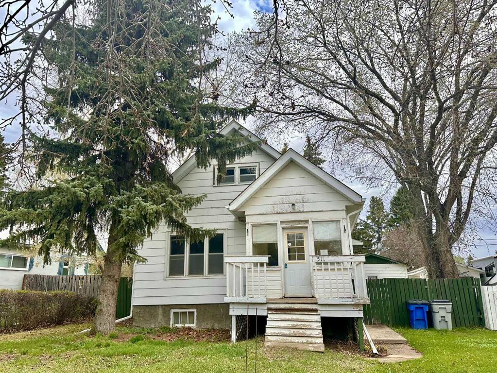 5115 46 Street Property Photo
