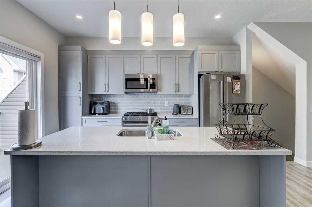 Airdrie Real Estate Listings Main Image