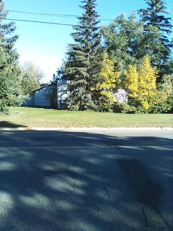 716 2 Street Property Photo