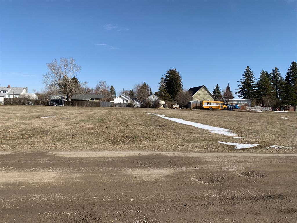 Plan 5822ej Block 3 Lot 6 Property Photo 2