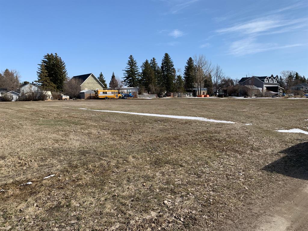 Plan 5822ej Block 3 Lot 6 Property Photo 3