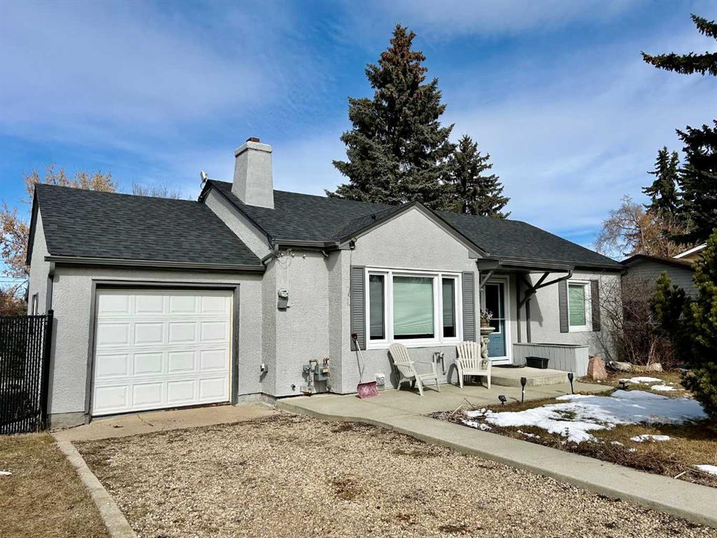 5710 54 Avenue Property Photo