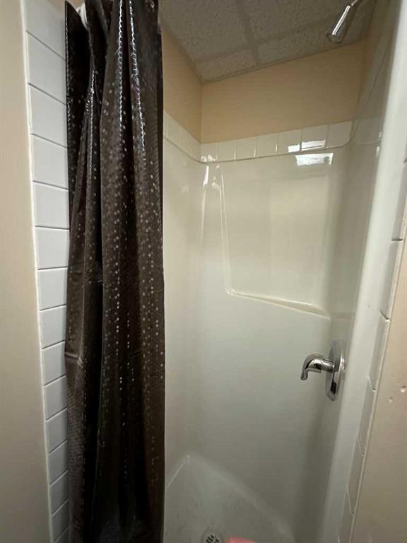10203b 123 Street Property Photo 9