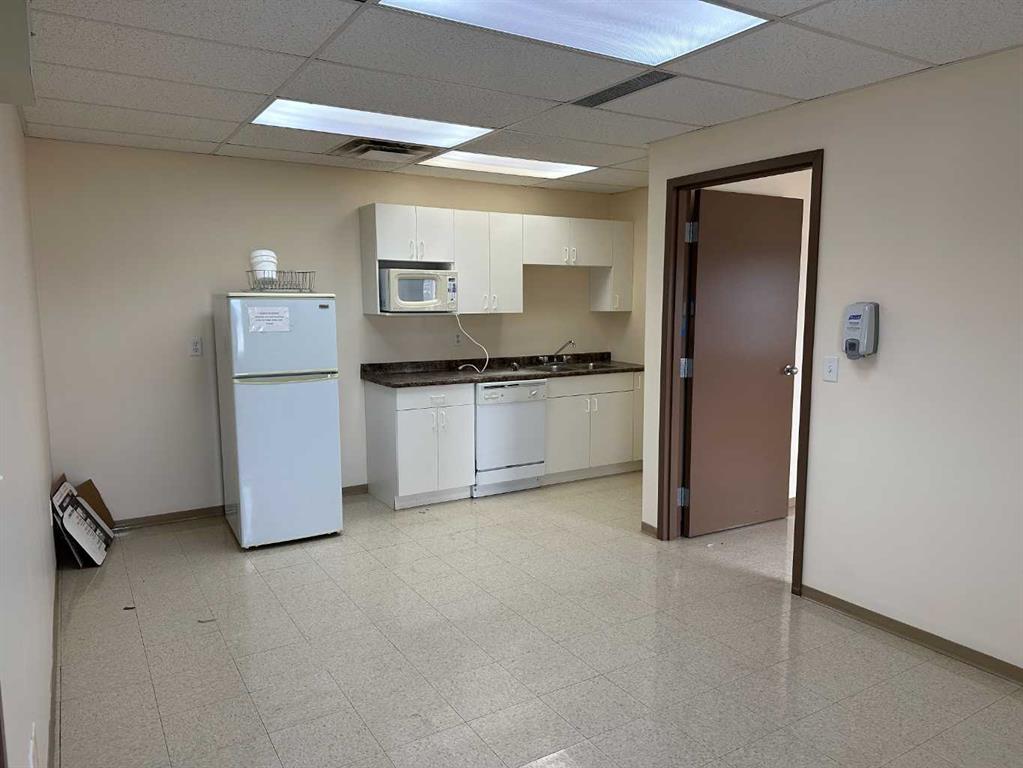 10203b 123 Street Property Photo 15