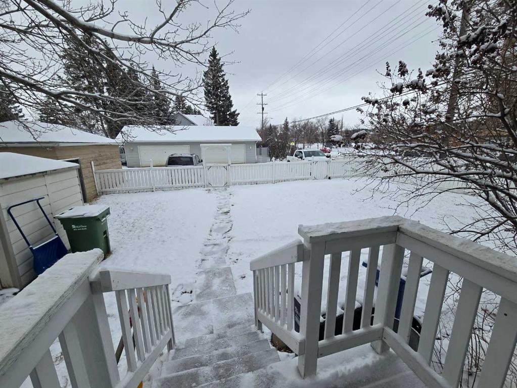 4641 49 Street Property Photo 19
