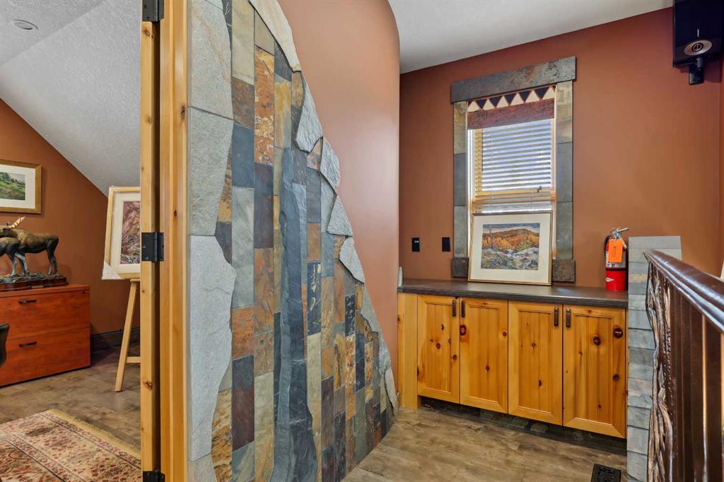 1220 10 Avenue Property Photo 23