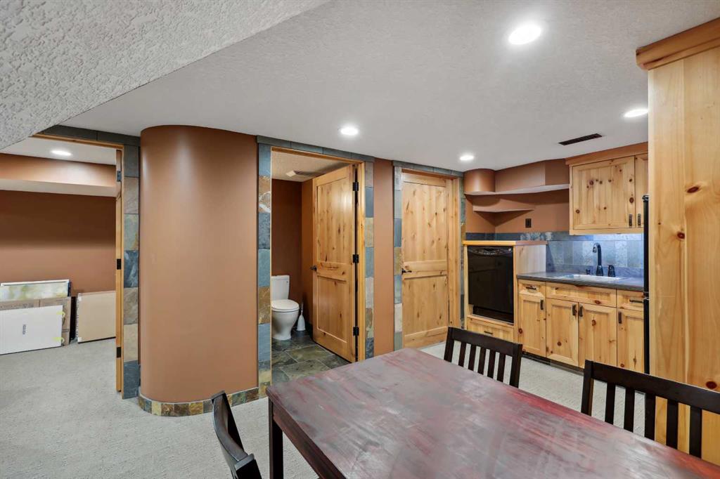 1220 10 Avenue Property Photo 30